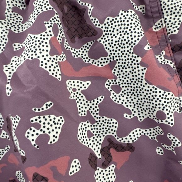 Maaji Shorts Women L Purple Abstract Running Shorts Build In Briefs Side Pockets - Picture 2 of 14